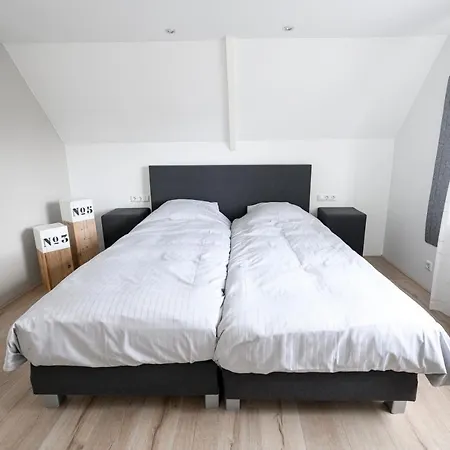 Strandvilla Roots וילה