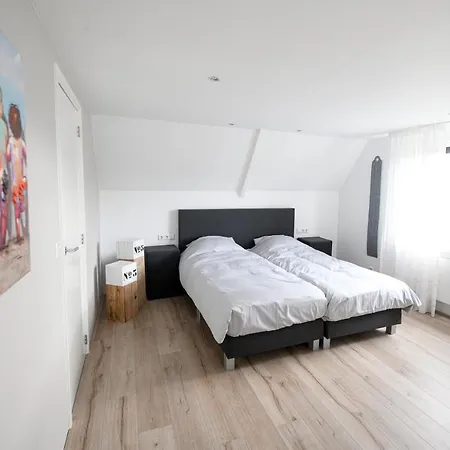 Strandvilla Roots וילה