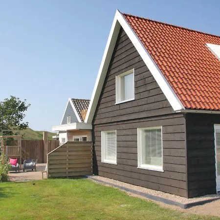 Strandvilla Roots וילה *