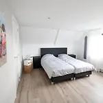 Strandvilla Roots Villa